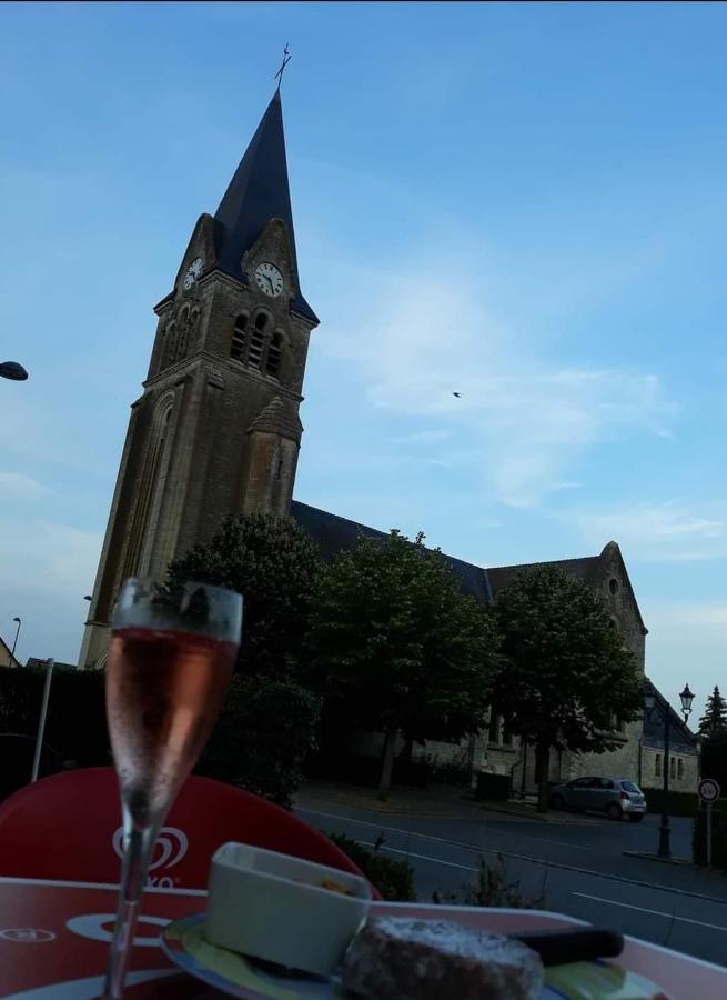 Logis Hotel & Restaurant Du Chemin Des Dames Corbeny Exterior foto