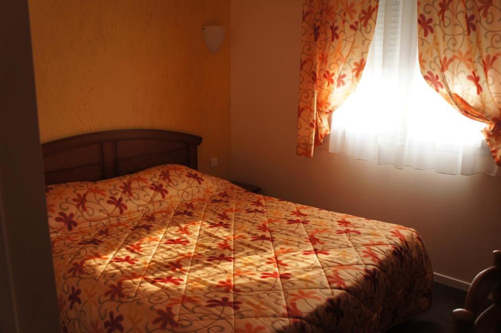 Logis Hotel & Restaurant Du Chemin Des Dames Corbeny Quarto foto