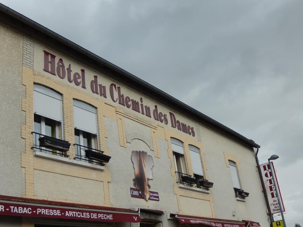 Logis Hotel & Restaurant Du Chemin Des Dames Corbeny Exterior foto