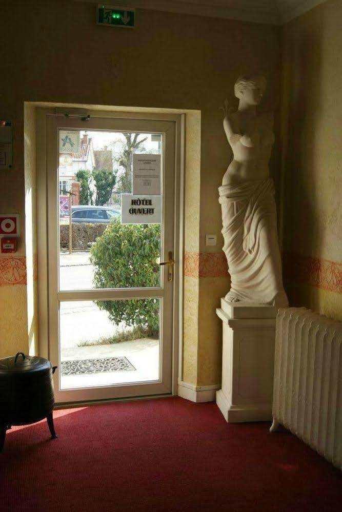 Logis Hotel & Restaurant Du Chemin Des Dames Corbeny Exterior foto